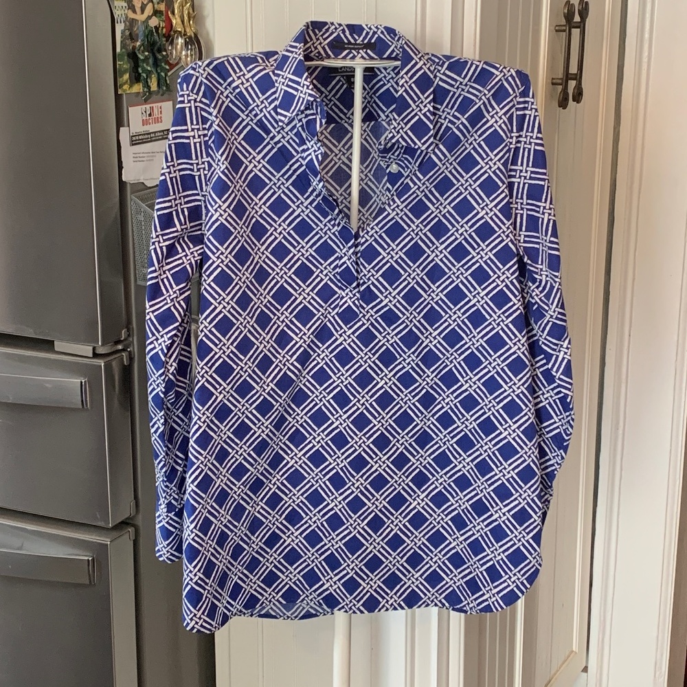 Lands End 100 percent cotton no iron 1/4 button down top. Never worn